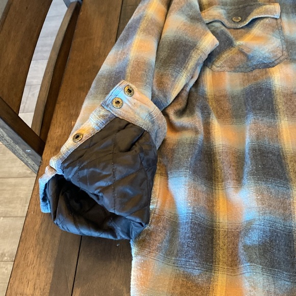 Legendary Whitetails Flannel Jacket - Picture 4 of 4